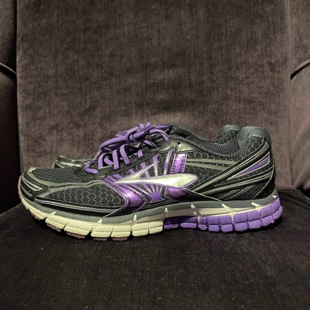 Brooks Adrenaline GTS 14 Women’s Size 10.5‎ Running Shoes Black Purple